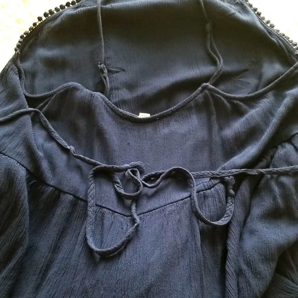 DONATED Coco + Jaimeson Navy Blue Floral Embroidered Romper DONATING 3/19 - Picture 5 of 10